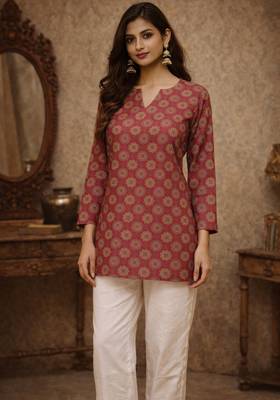 Maroon color muslin fabric formal looks kurta for girls 1