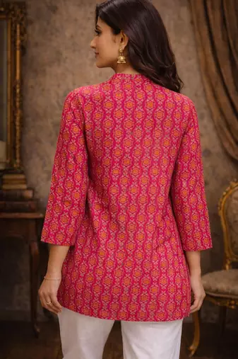 Pink color digital printed muslin foral kurta