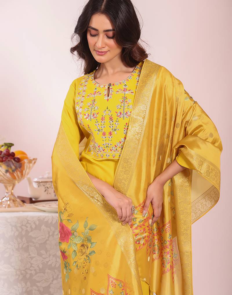 Yellow color poly silk fabric smart ethnic partywear kurta set
