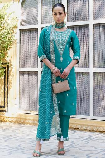Firozi color silk blend fabric beautiful embroidered kurta set with dupatta