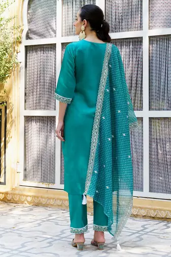 Firozi color silk blend beautiful embroidered kurta set with dupatta