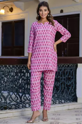 Pink color smart cotton blend printed smart co-ord set