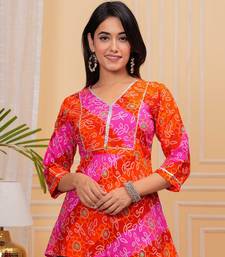 Women's Vibrant Rayon Bandhej Printed Regular Fit Kurti Top | Pink & Orange Multicolor Bandhani Print Ethnic Tunic