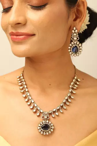 Sapphire blue crystal pendant necklace set