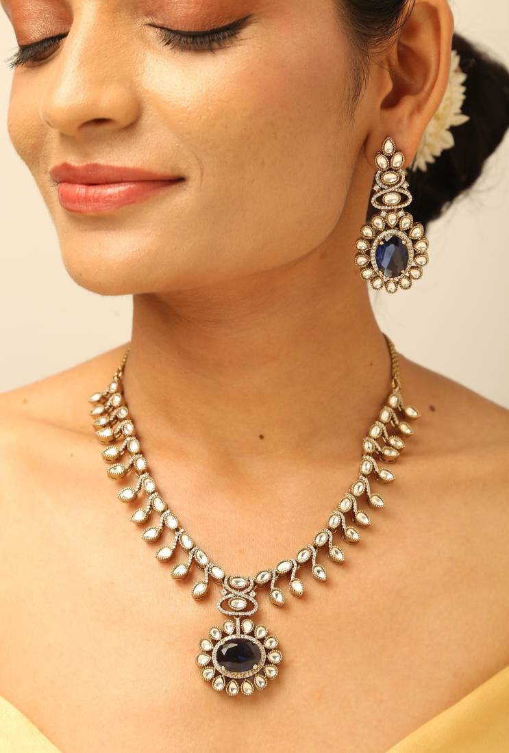 Sapphire blue crystal pendant necklace set