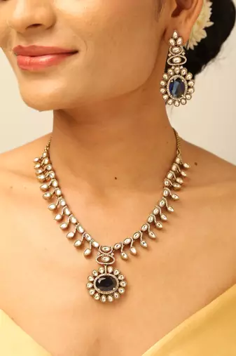Sapphire blue crystal pendant necklace set