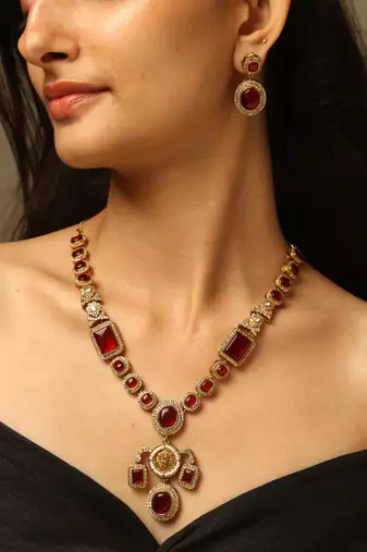 Royal ruby red crystal pendant necklace set