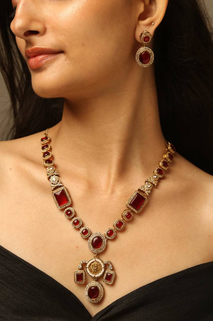 Royal ruby red crystal pendant necklace set