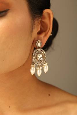 Pearl drop statement choker necklace 2