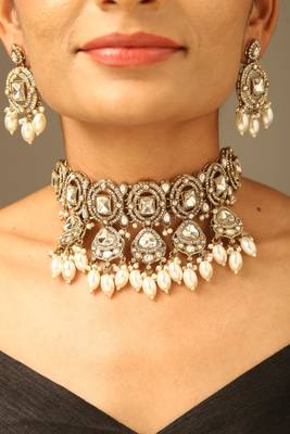 Pearl drop statement choker necklace 4