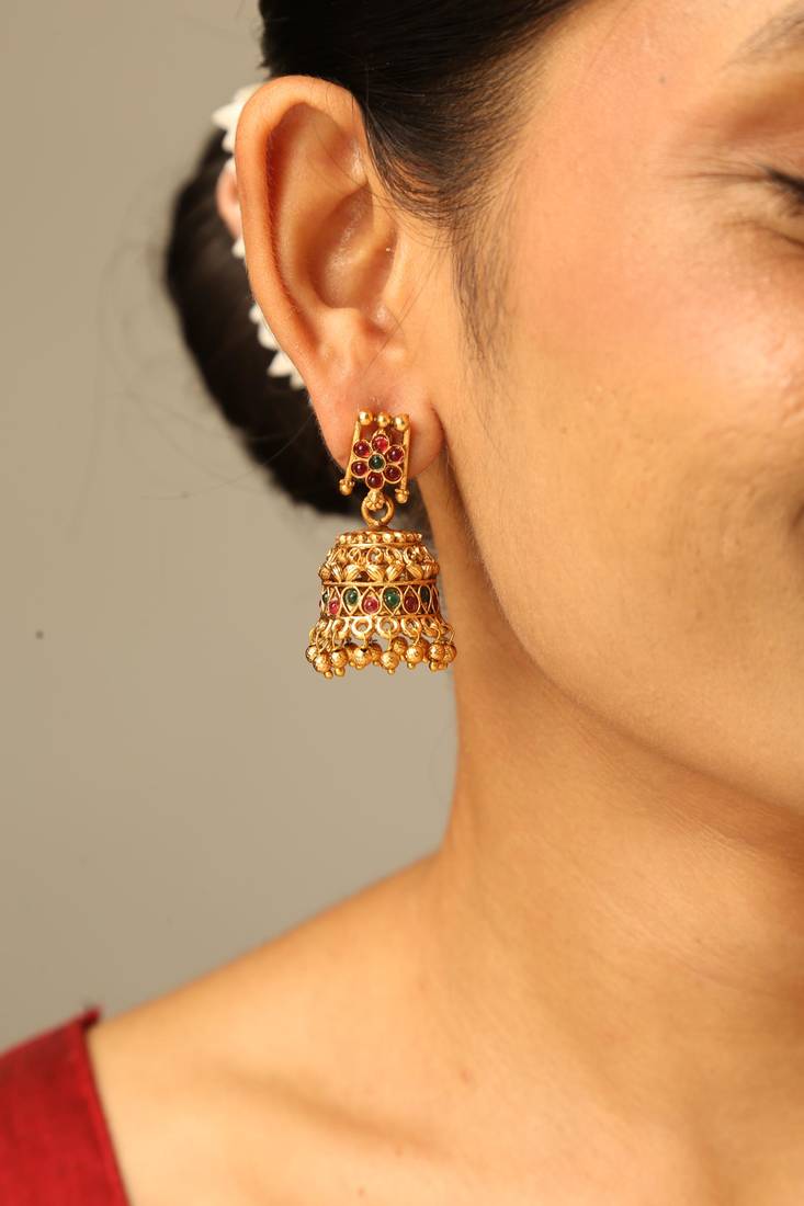 Traditional temple design gold tone choker necklace