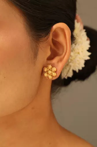 Traditional gold bead long necklace