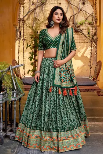 GREEN Elegant Tasar Silk Lehenga Set with Iconic Sparkle & Lace Border – Blouse & Tassel Dupatta
