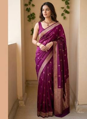 Magenta silk blend saree with classic gold zari border 1