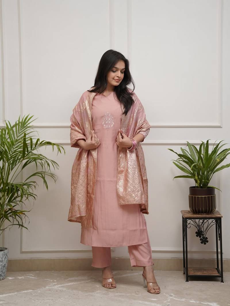 Women's chanderi silk embroidered peach kurta pant set with jacquard dupatta