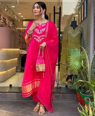 Women's viscose silk embroidered pink kurta pant set with chanderi dupatta 1