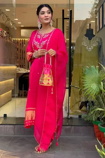 Women's viscose silk embroidered pink kurta pant set with chanderi dupatta