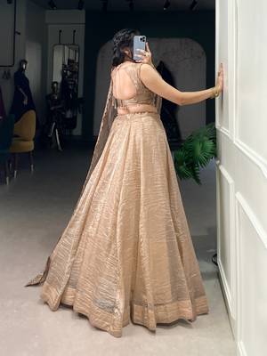 gold party lehenga 2