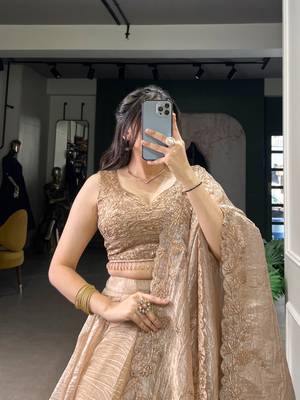 gold party lehenga 4