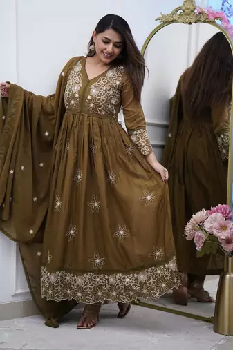 Women's cotton silk floral embroidered mehendi kurta pant set with chanderi dupatta