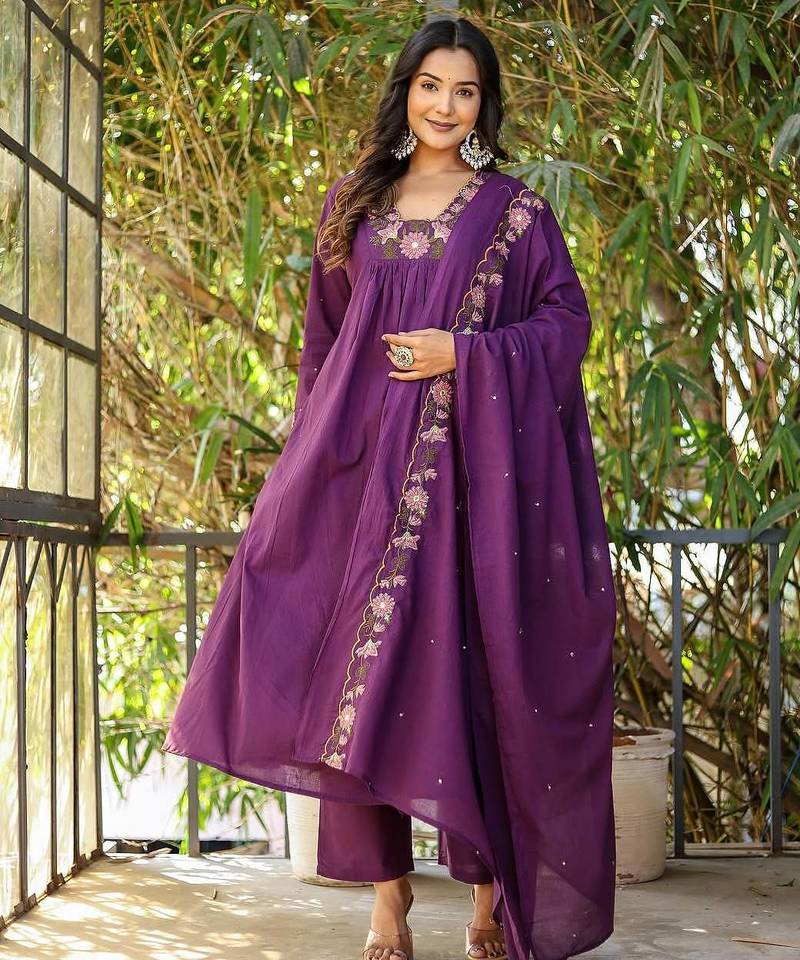Women's rayon silk floral embroidered purple kurta pant set with chanderi dupatta