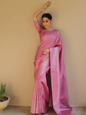 Pink silk blend banarasi jaquard designer saree with blouse 2