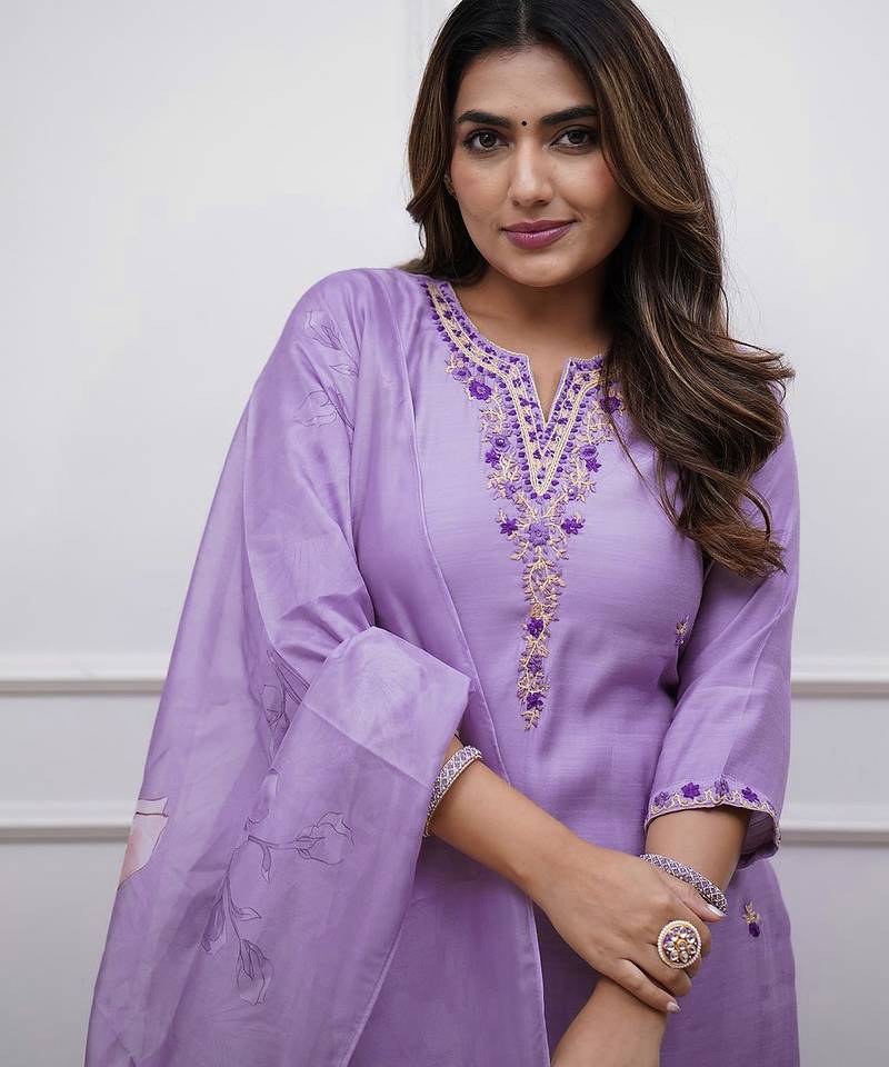 Women's rayon silk embroidered lavender kurta pant set with chanderi dupatta