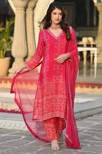 Women's chinon silk floral embroidered peach kurta pant set with nazneen dupatta