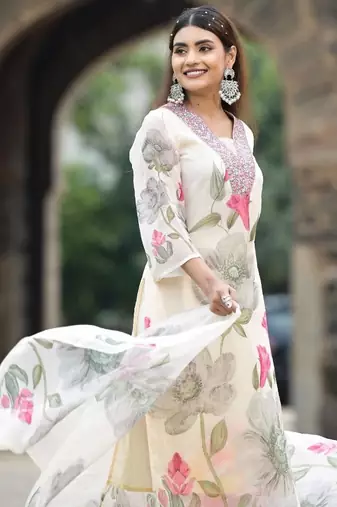 Women's georgette floral embroidered white kurta pant set with georgette dupatta