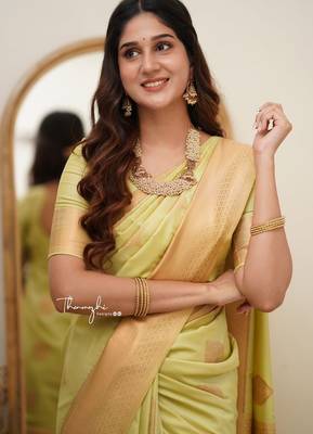 Light yellow silk blend banarasi jaquard designer saree with blouse 3