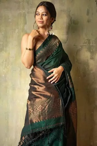 Green silk blend banarasi jaquard designer saree with blouse