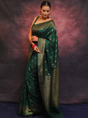 Green silk blend banarasi jaquard designer saree with blouse 1