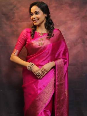 Rani pink silk blend banarasi jaquard designer saree with blouse 4
