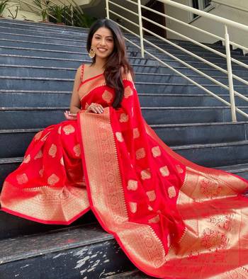 Red silk blend banarasi jaquard designer saree with blouse 2