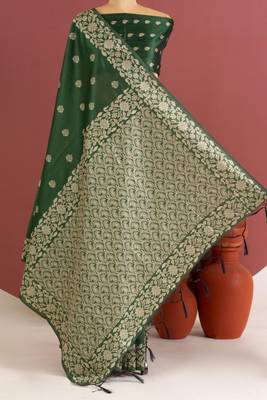 green color art silk saree with printed blouse 1