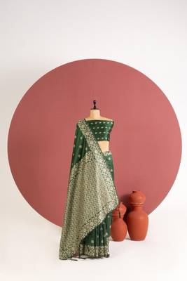 green color art silk saree with printed blouse 3