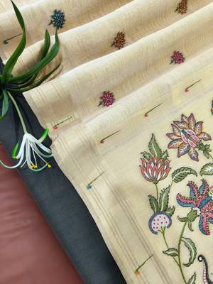 cream color cotton saree with contrast blouse 2