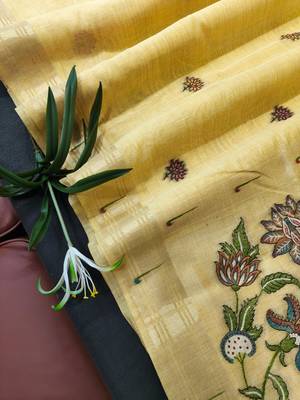 yellow color cotton saree with contrast blouse 3