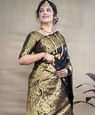 Black silk blend banarasi jaquard designer saree with blouse 4