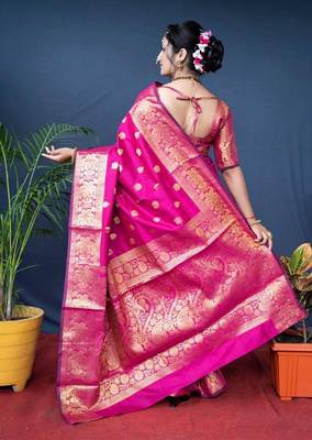Pink silk blend banarasi jaquard designer saree with blouse 3