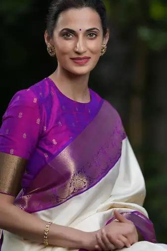 Off white soft silk blend banarasi jacuard work designer saree with blouse