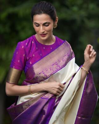 Off white silk blend banarasi jaquard designer saree with blouse 3