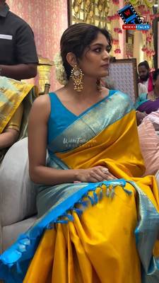Yellow silk blend banarasi jaquard designer saree with blouse 3
