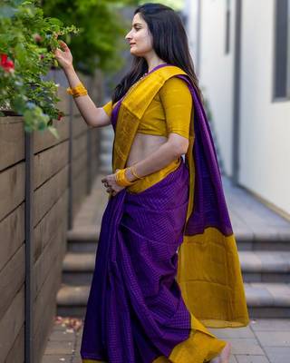 Purple silk blend banarasi jaquard designer saree with blouse 3