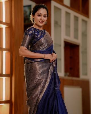 Blue silk blend banarasi jaquard designer saree with blouse 3