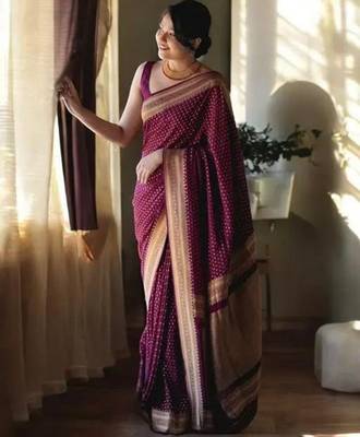 Wine silk blend banarasi jaquard designer saree with blouse 3