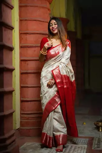 Off white silk blend banarasi jaquard designer saree with blouse