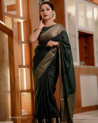 Dark green silk blend banarasi jaquard designer saree with blouse 2