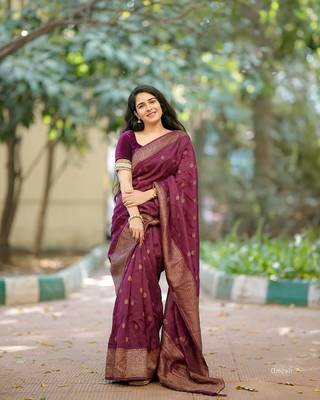 Wine silk blend banarasi jaquard designer saree with blouse 3