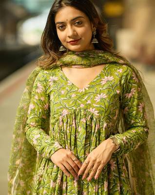 Parrot green rayon printed designer kurta set with dupatta 3